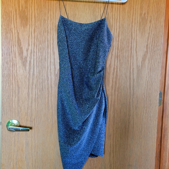 Dress - Picture 2 of 5